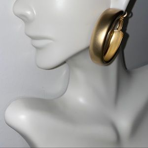 2/$30🌟 Chunky Matte Gold Hoops